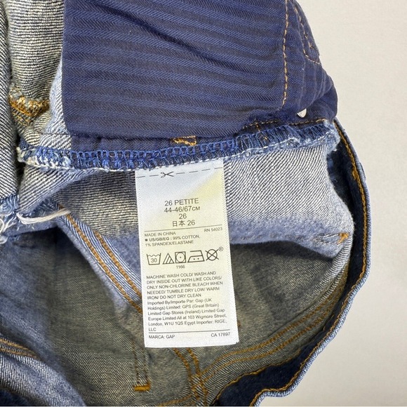GAP Blue Jean Shorts with Distressed Hem Women's Size 26P 3" Short‎ - Picture 9 of 9